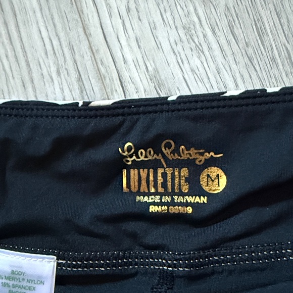 Lilly Pulitzer X Meryl skorts size medium
New with the tags - Picture 5 of 5